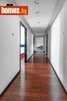 Четиристаен, 241m²