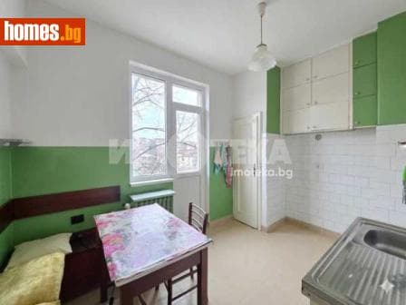 Тристаен, 88m²