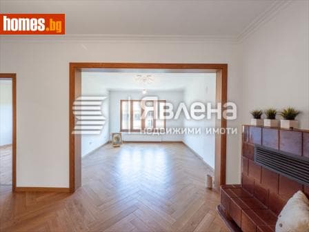 Тристаен, 96m²