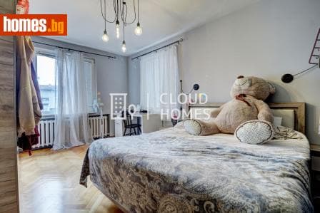 Тристаен, 88m²