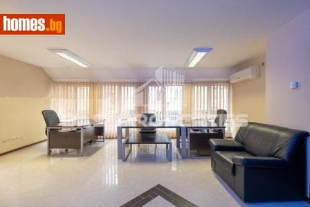Тристаен, 92m²