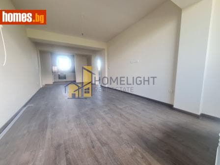 Тристаен, 143m²