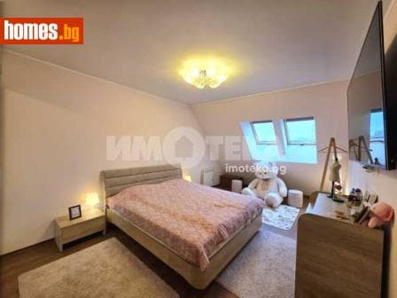Тристаен, 162m²