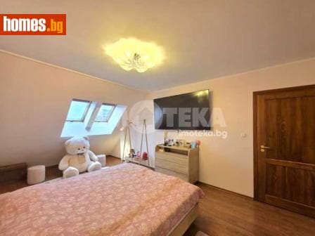 Тристаен, 162m²