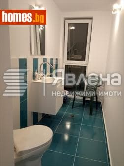 Тристаен, 111m²