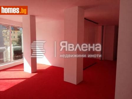 Тристаен, 111m²