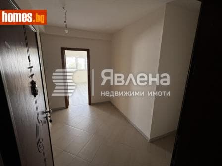 Тристаен, 100m²