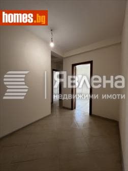 Тристаен, 100m²