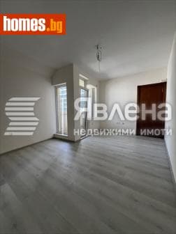 Тристаен, 100m²