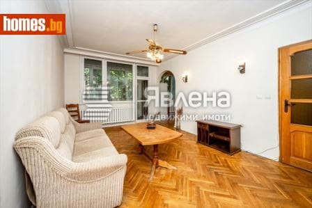 Тристаен, 107m²