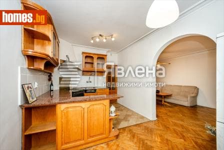 Тристаен, 107m²