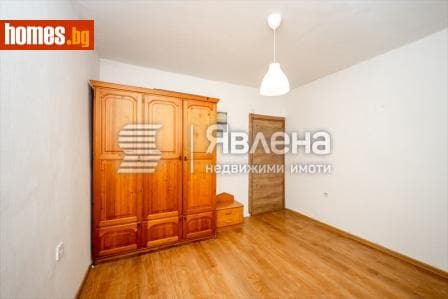 Тристаен, 107m²
