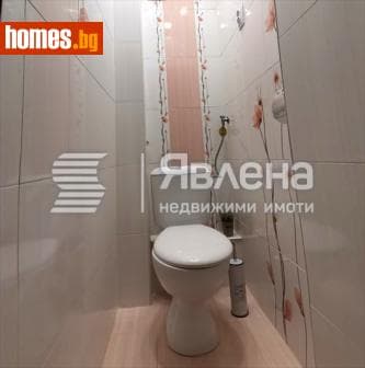 Тристаен, 80m²