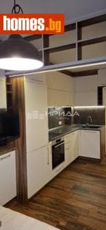 Тристаен, 87m²