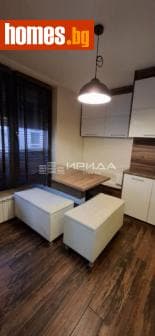 Тристаен, 87m²