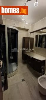 Тристаен, 87m²