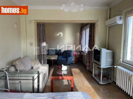 Тристаен, 89m²
