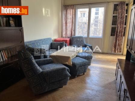 Тристаен, 89m²