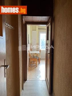 Тристаен, 89m²