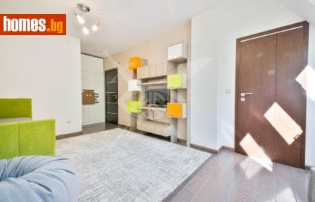 Тристаен, 200m²