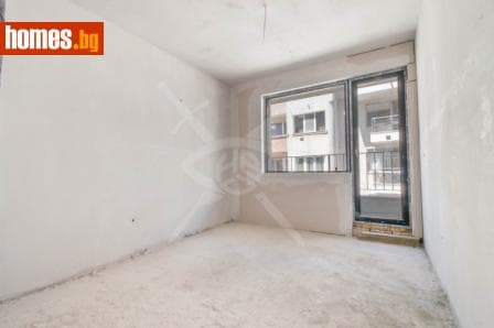 Тристаен, 75m²