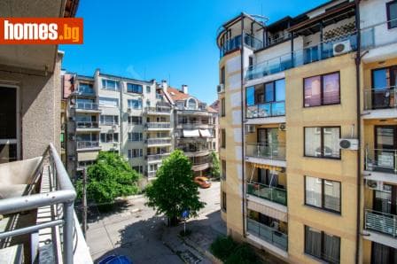 Тристаен, 75m²