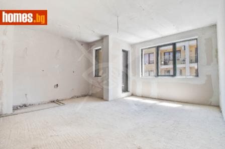 Тристаен, 75m²