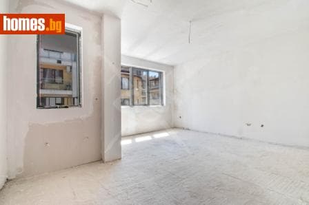 Тристаен, 75m²