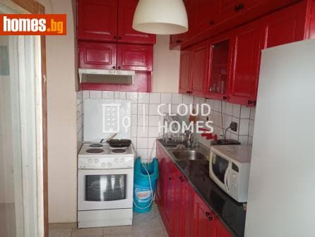 Тристаен, 90m²