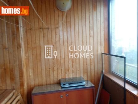 Тристаен, 90m²