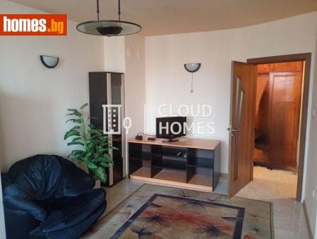 Тристаен, 90m²