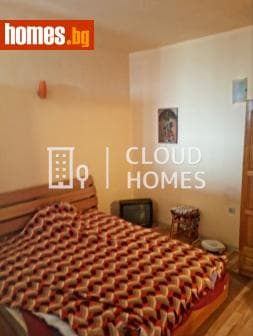 Тристаен, 90m²