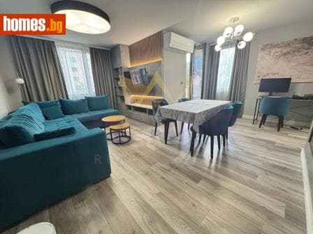 Тристаен, 112m²