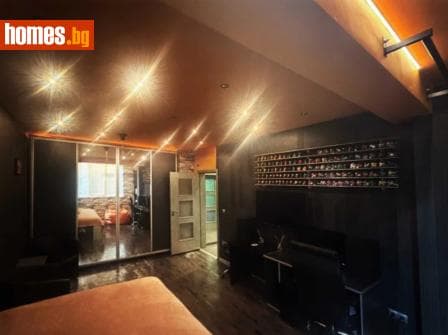 Двустаен, 65m²