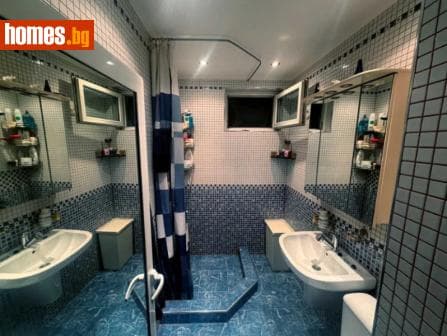 Двустаен, 65m²