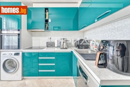Тристаен, 115m²