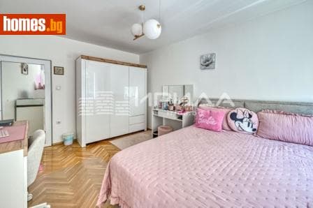 Тристаен, 115m²