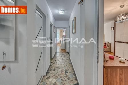 Тристаен, 115m²