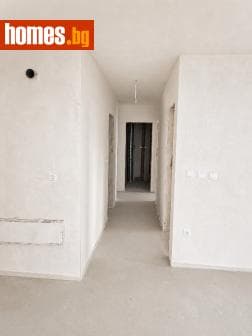 Тристаен, 91m²