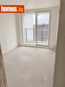 Тристаен, 91m²