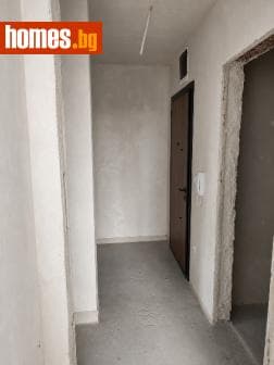 Тристаен, 91m²
