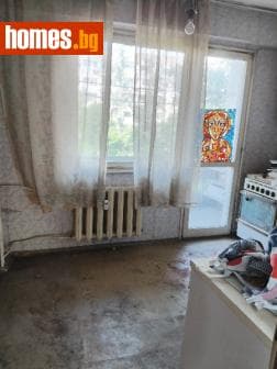 Тристаен, 86m²