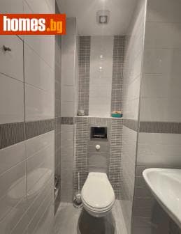 Тристаен, 79m²
