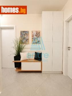 Тристаен, 103m²