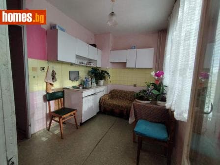 Двустаен, 65m²