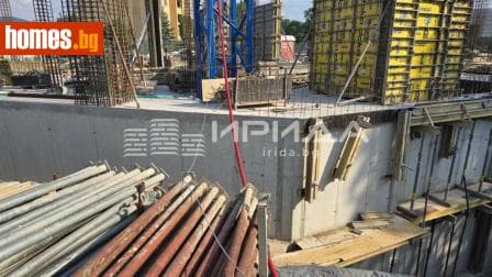 Тристаен, 100m²