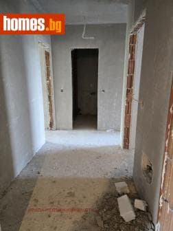 Тристаен, 99m²