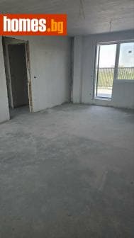 Тристаен, 180m²