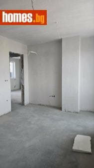Тристаен, 180m²