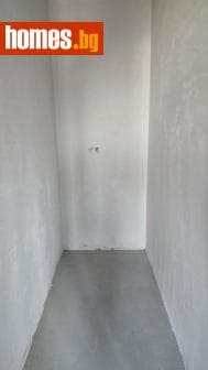 Тристаен, 180m²